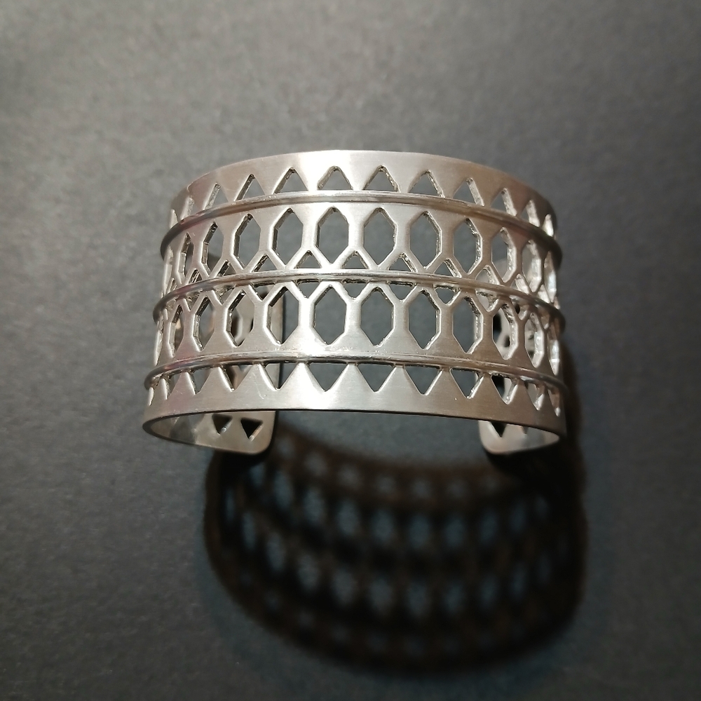 Stella and Dot Plait Cuff - New In Box